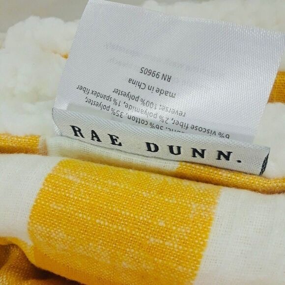 RAE DUNN ‘HELLO FALL’ Sherpa Throw Blanket. - Picture 7 of 8